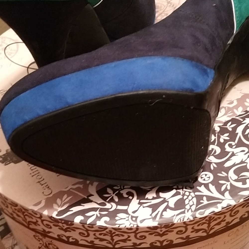 Shoes - Picture 4 of 6
